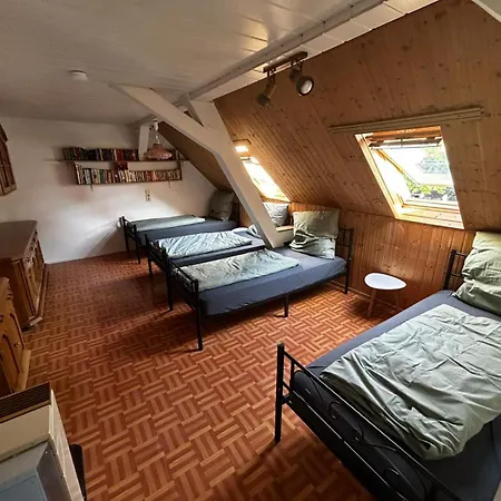 Monteur In Apartmán *